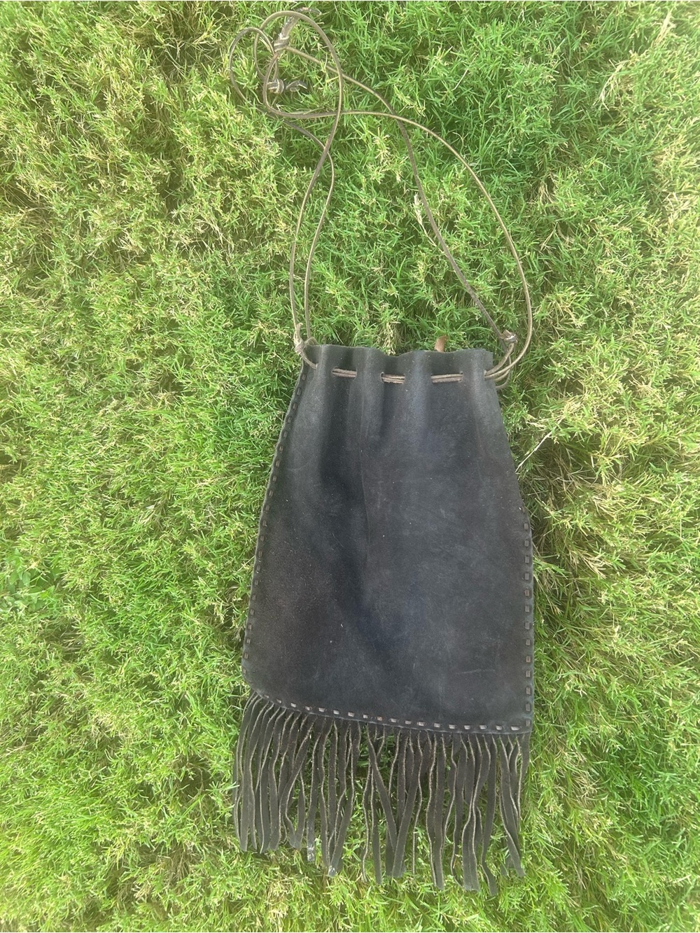 Handmade Brown Suede Drawstring Crossbody Shoulder Bag with Fringe - Vintage! - Picture 7 of 12